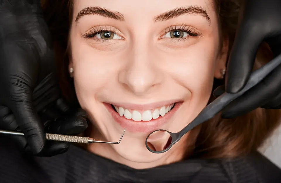 What to Expect During a Professional Teeth Whitening Session at the Dentist