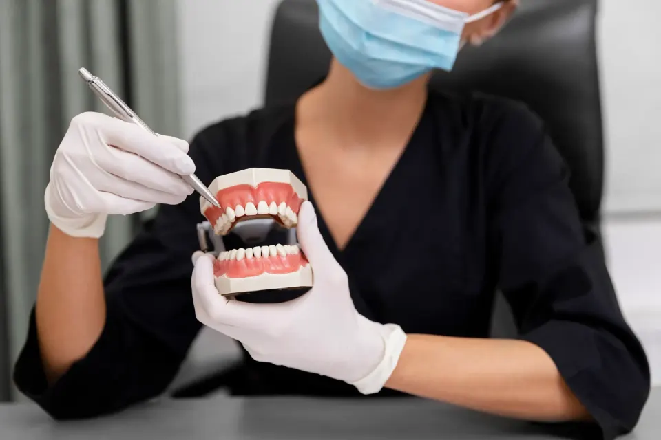 Invisalign Dentist vs. Traditional Orthodontist: What's the Difference?
