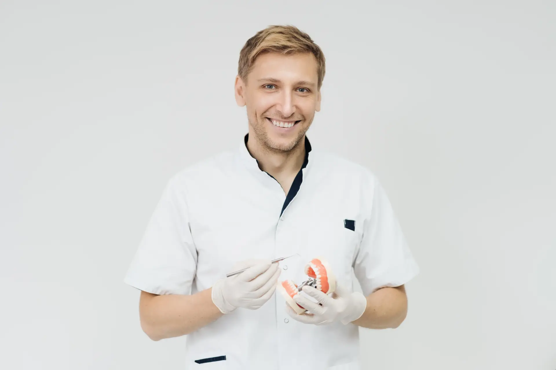 What Defines the Best Aesthetic Dentist for Smile Design and Facial Harmony